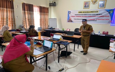 PELATIHAN ASESMEN KOMPETENSI MINIMUM SMANDEL